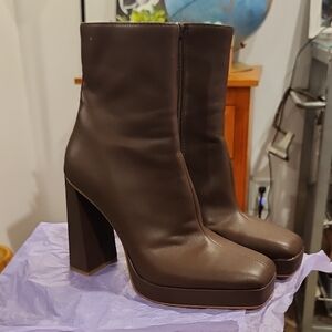 Steve Madden Dark Brown Heeled Boots - Like New